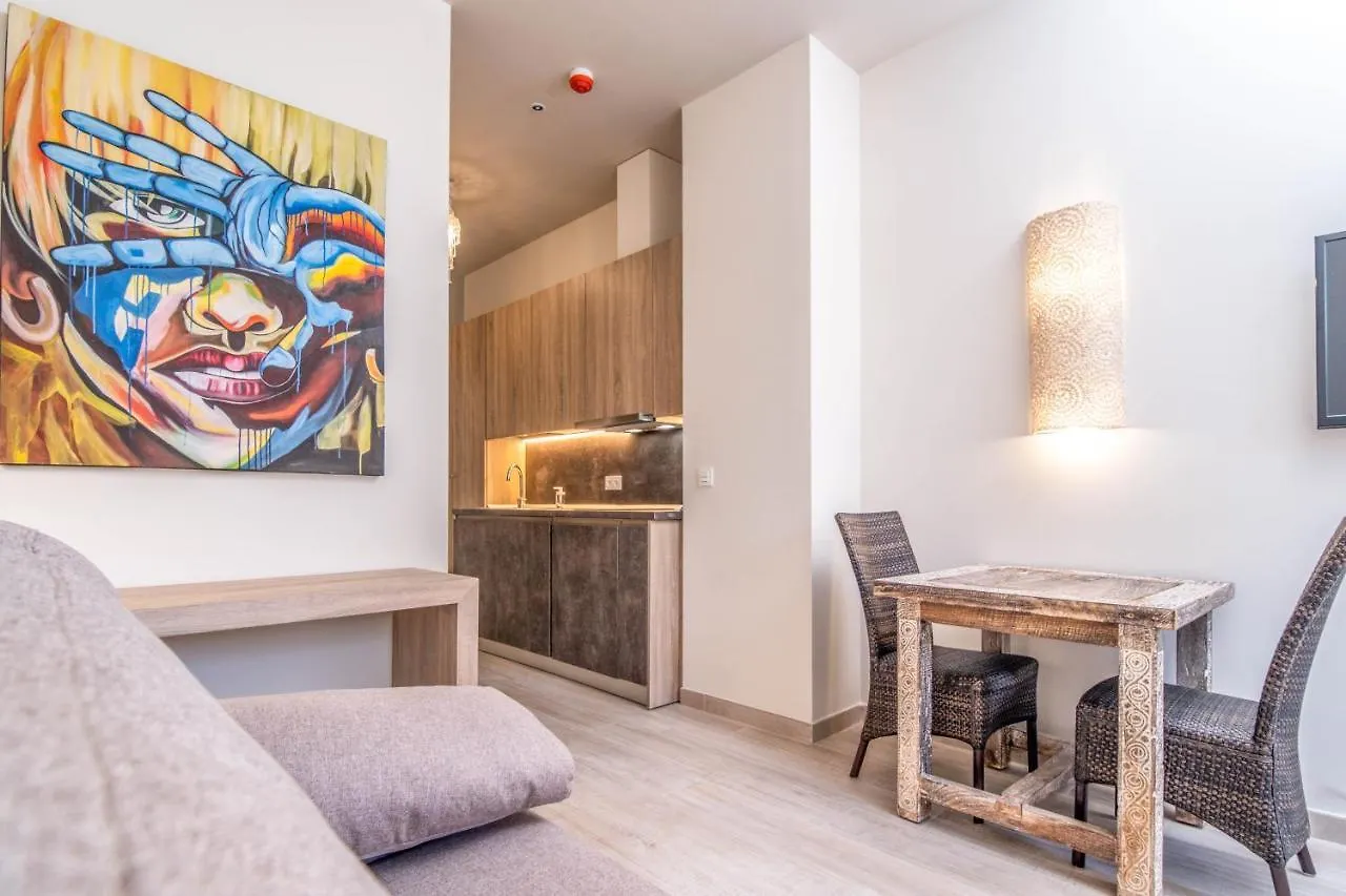 Tarifa Suites By Qhotels アパート